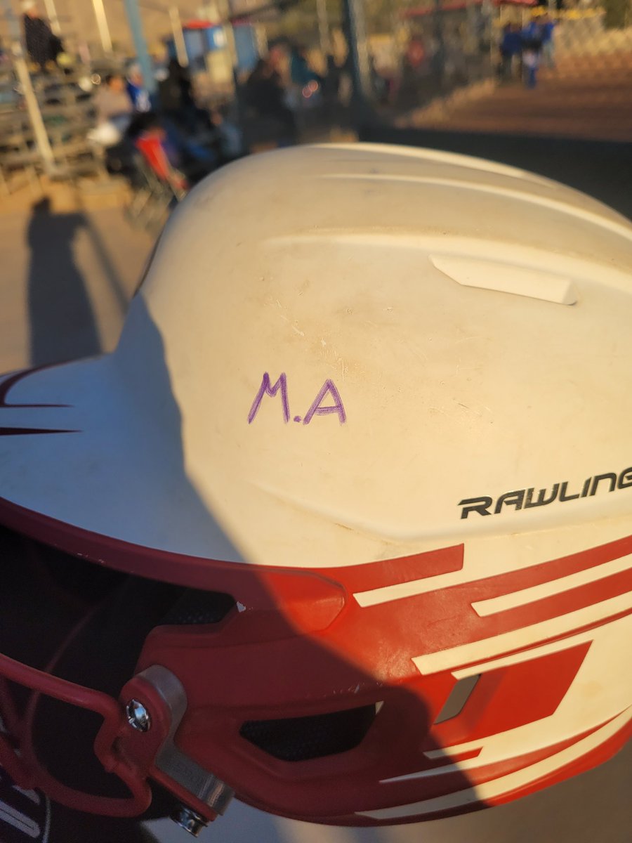 BravesFan1313's tweet image. We lost a dear friend and one of my long time assistant coaches this past weekend to a tragic shooting. My daughter played with a heavy heart last night. I think her coach was watching over her. She had a brilliant defensive game at SS and 2nd base but the capper was this. #RIPMA