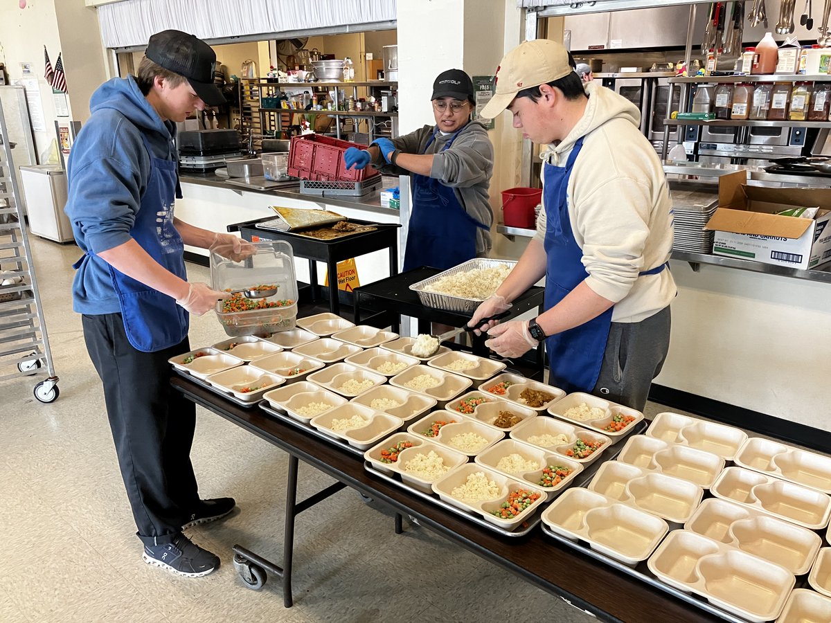 SCCOEM's tweet photo. Last week, we had the opportunity to visit @KitchenMarthas! We're proud to announce their collaboration with OEM, joining forces to bolster our Feeding Appendix to the Mass Care and Emergency Assistance Annex. Visit their website at https://t.co/qFIpkTk9Ex to learn more. #SCCSAFE https://t.co/72LjnkqHbI