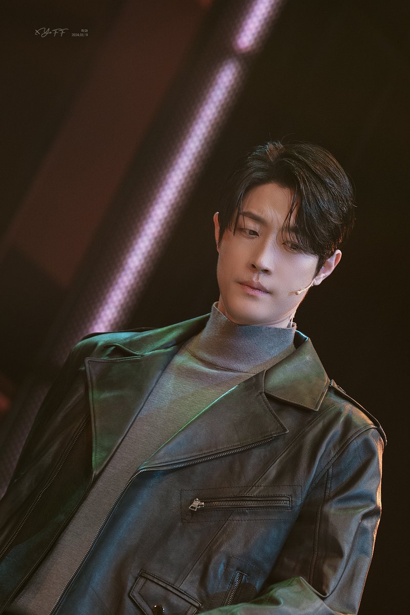 yeff_gallery's tweet photo. 20240319 뮤지컬 파과
#구원영 조각
#신성록 투우
#박영수 류
#유주혜 어린 조각

지켜야 할 것 https://t.co/GlrhWfg93K