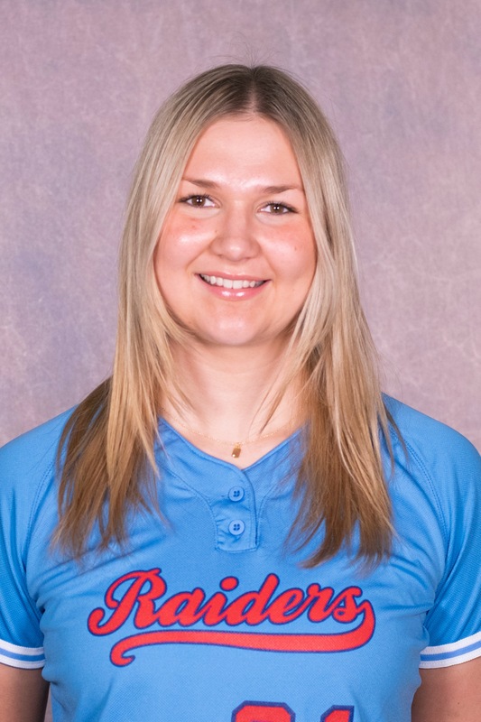 clcmnedu's tweet photo. Congratulations to these Raiders, who were honored by the @mcacsports:

🥎 Kaitlyn Geschwill: North Division Pitcher of the Week

🥎 Isabelle Pennertz: North Division Position Player of the Week

#MCAC #softball #collegesoftball #athlete #collegeathlete https://t.co/4tiLh3fo1J