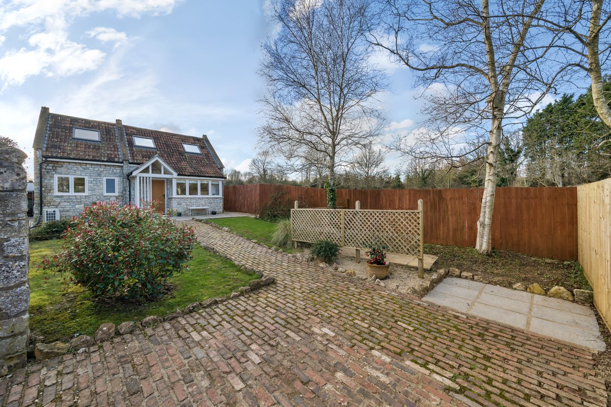 bathandrural's tweet image. Sale agreed! Tucked away in a tranquil part of the enchanting village of Priston, just a short drive from the vibrant cities of Bath and Bristol, this modern conversion sits detached with gardens to the front and rear: fineandcountry.co.uk/bath-estate-ag…
