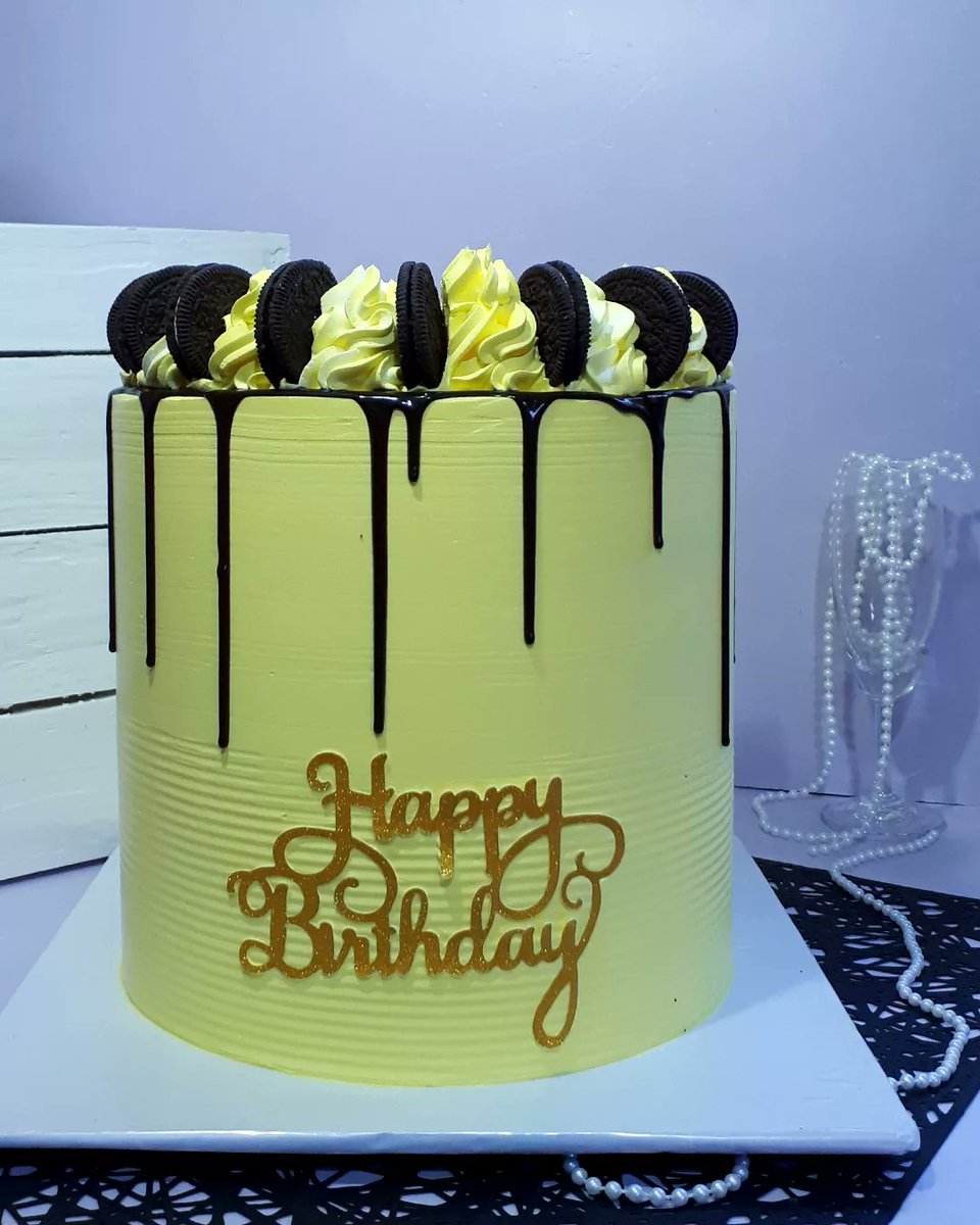 EventsJade's tweet photo. #jadejikonibakes 
#cakes
#📲0724346148 https://t.co/fmBtYLPEVT