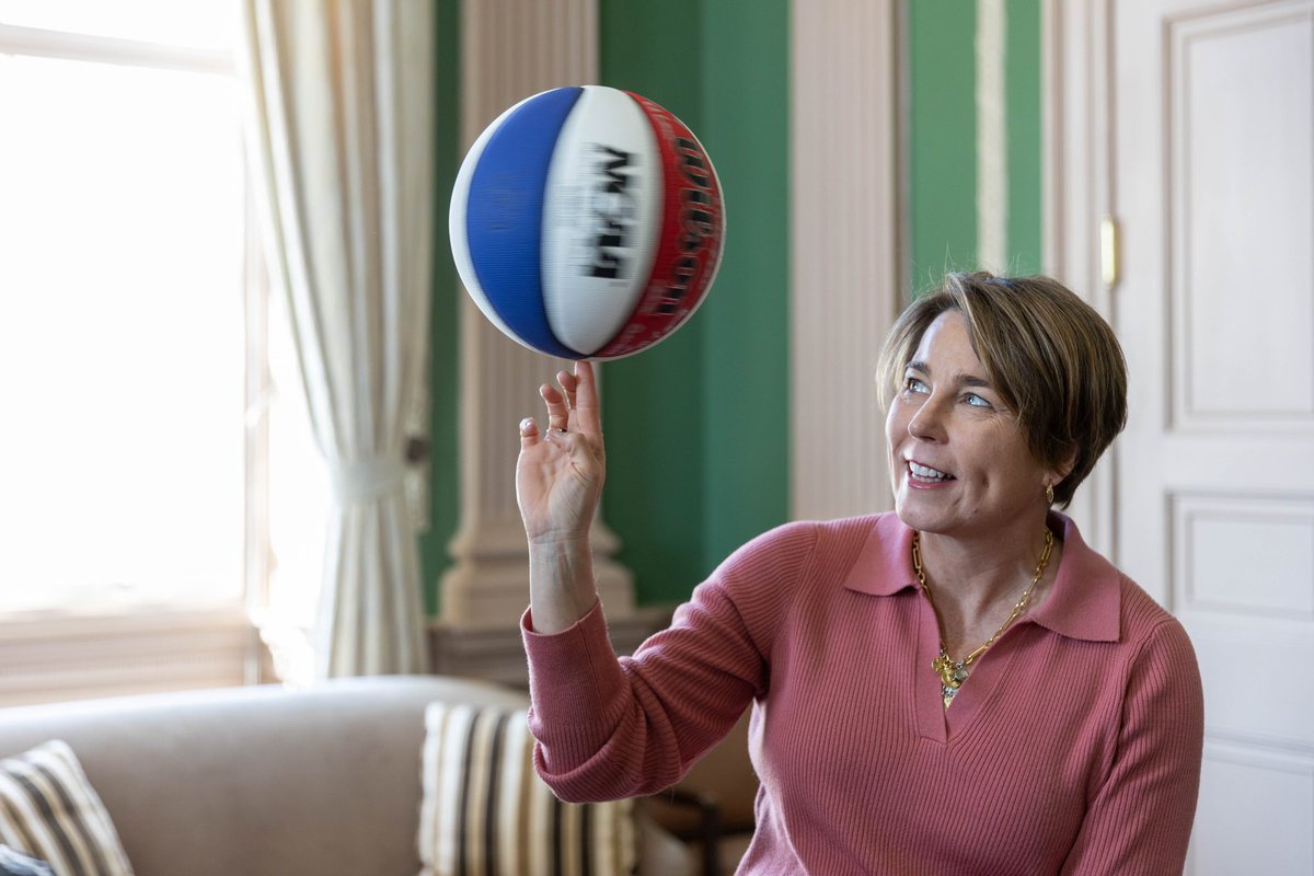 MassGovernor tweet picture