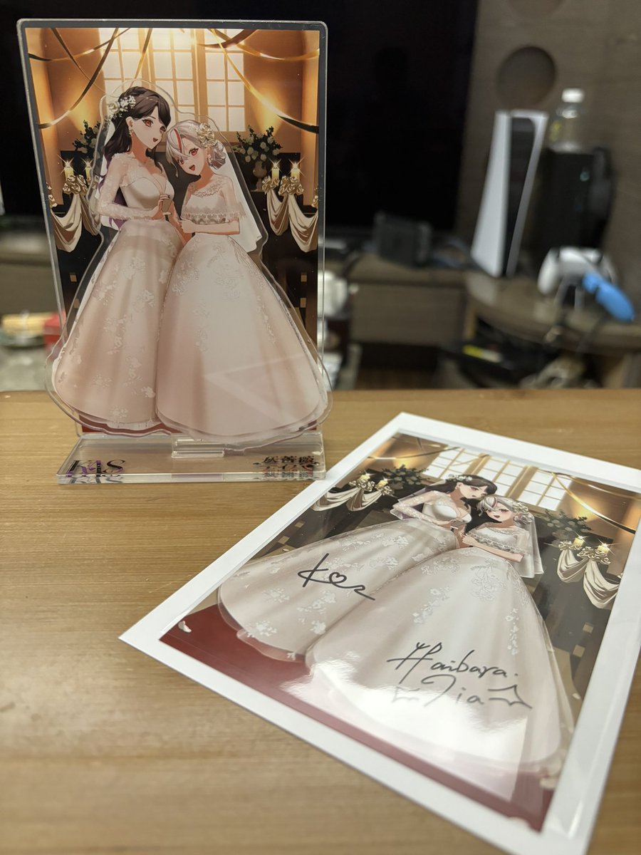 Derek_C2870's tweet photo. 周邊到了!
立牌跟卡片都好可愛,
額外的小禮物圖也很可愛💜❤️
#KTforever
#TIA你看看
#坐下叫姊姊 https://t.co/6fbejue3Ag