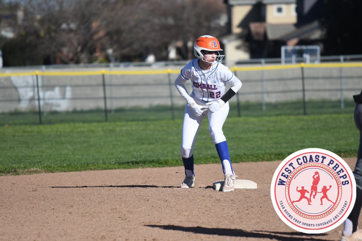 WCPSacramento's tweet photo. Team above all. 

Four-year varsity star Bianca Quintero epitomizes leadership for surging Kimball softball.

Story: https://t.co/9O87nPglKp https://t.co/n9kZEEQ5Wp