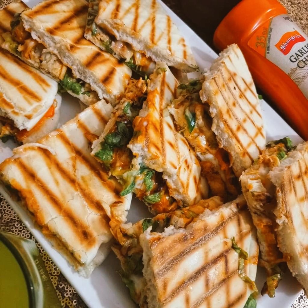 Today's Love ❤ pita sandwich I don't get why my fans call me yummy. I mean I'm not a sandwich! #food #foodies #foodpic #foodphotography #foodhub #yummy #tasty #hungry #recipe #cook #cooking #lunch #dinner