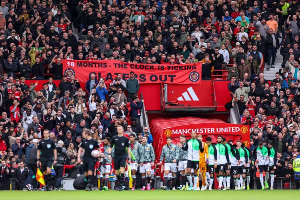 We believe they’ll be gone within 18 months. They’ve ruined this club. Their legacy is one of greed and division. Never forgive. Never forget. The clock is ticking ⏰ Until then, we fight for match going supporters. 17/19 rule 🚮 The 1958 🇾🇪
