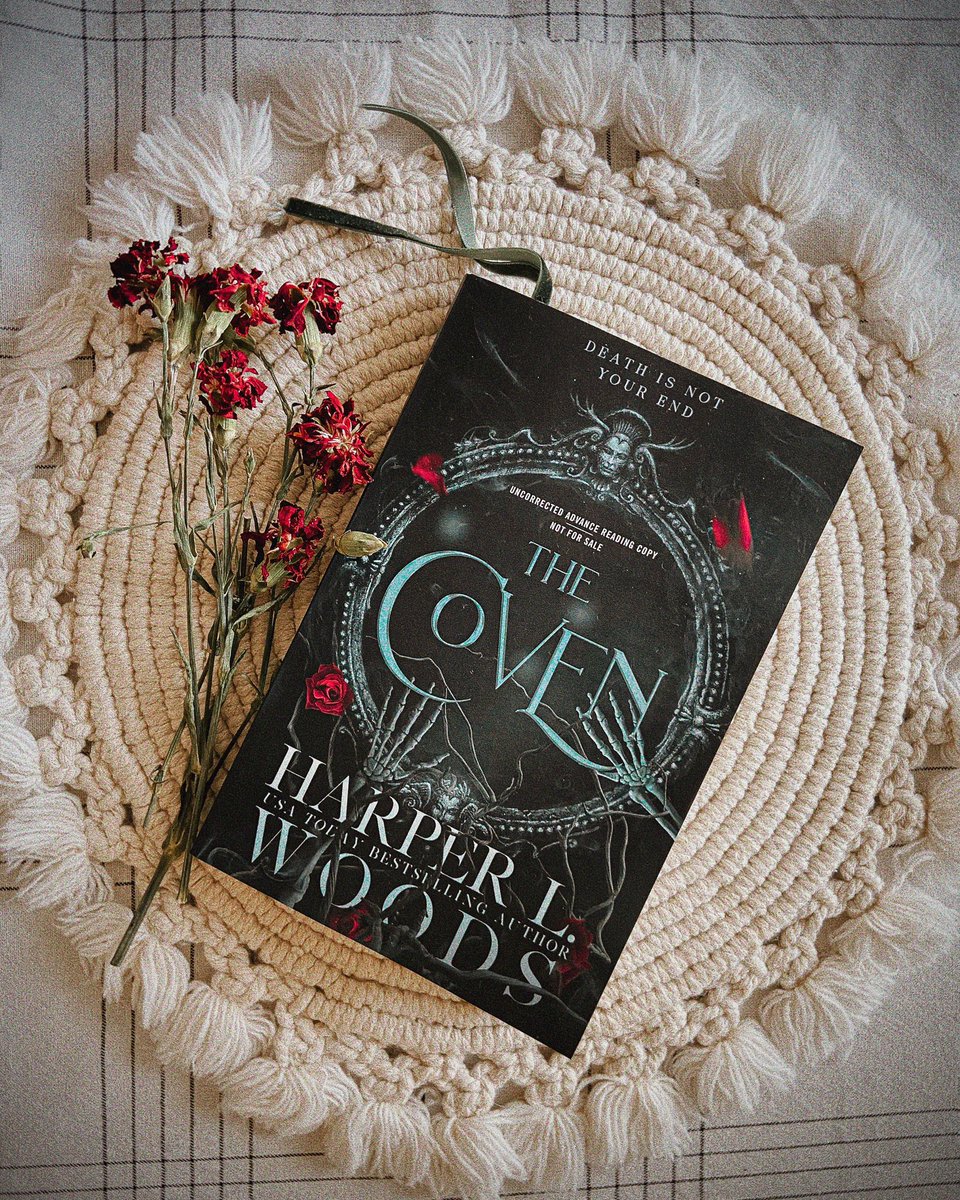 “Highly recommended for those who delight in anti-heroes...and danger around every corner.”—Library Journal #TheCoven, a sexy, deliciously imaginative fantasy romance by Harper L. Woods, is coming 8.6.24. Oh, and it has vampires🥀🩸 us.macmillan.com/books/97812503…