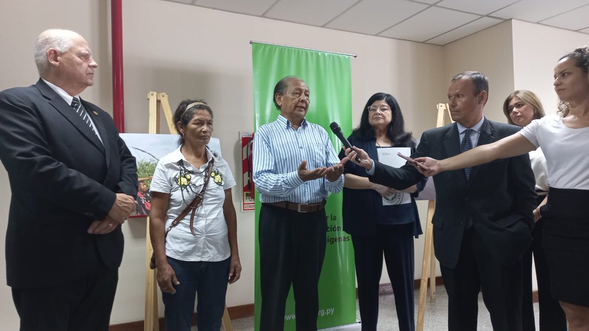 Este martes 19 de marzo la FAPI y <a href="/PoderJudicialPY/">Corte Suprema CSJ</a> inauguraron en el Palacio de Justicia la muestra permanente de fotografías "El Camino de los Pueblos Indígenas" desde el tercero al décimo piso de la torre norte #DerechosHumanos #JusticiaIntercultural