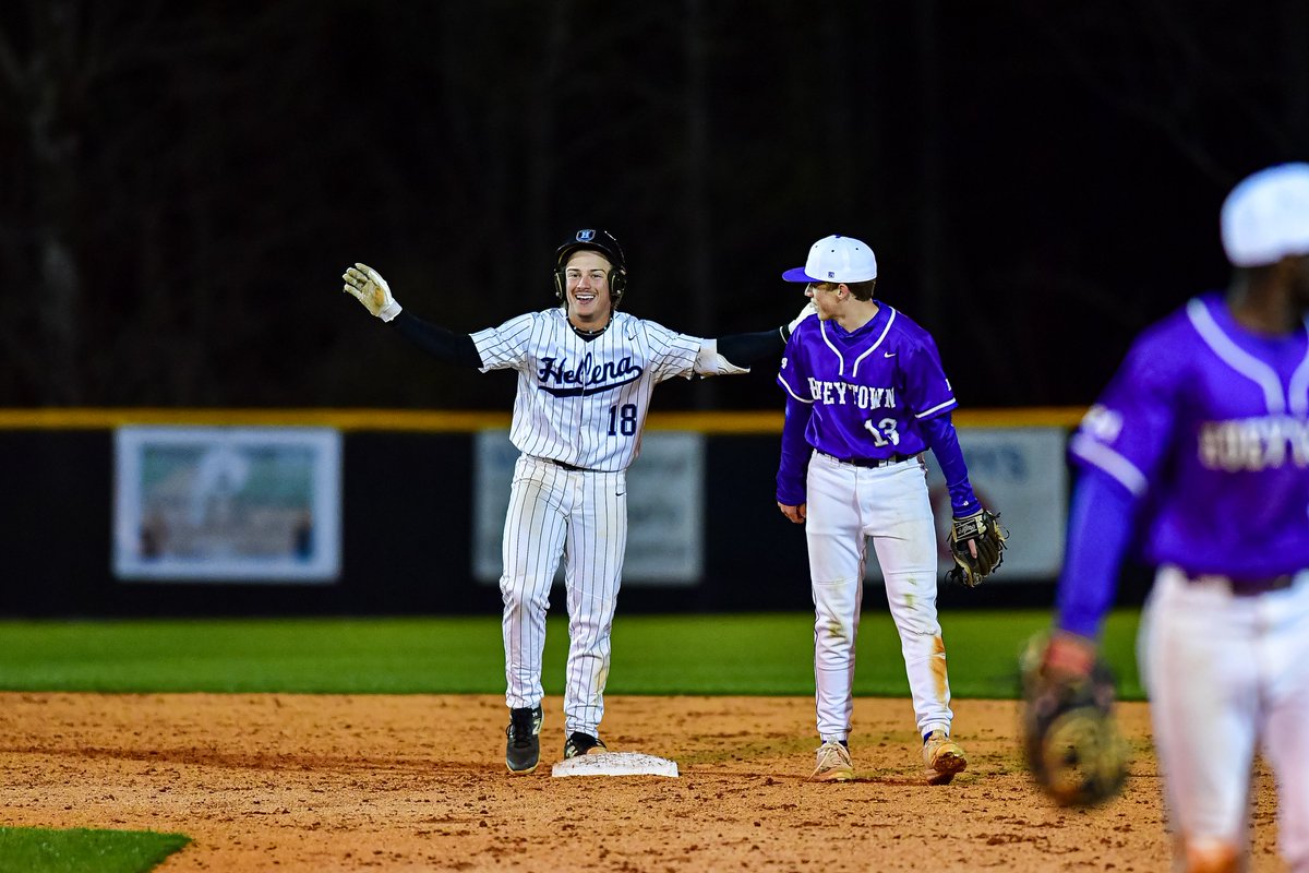 andrewtsimonson's tweet photo. The Helena Huskies honored their seniors with a dominant run-rule win over Hueytown powered by a five-run second inning.

Photos by @JrainFromAl &amp; Story: https://t.co/xBsJ0PJEJS https://t.co/dUEE6mTwXY