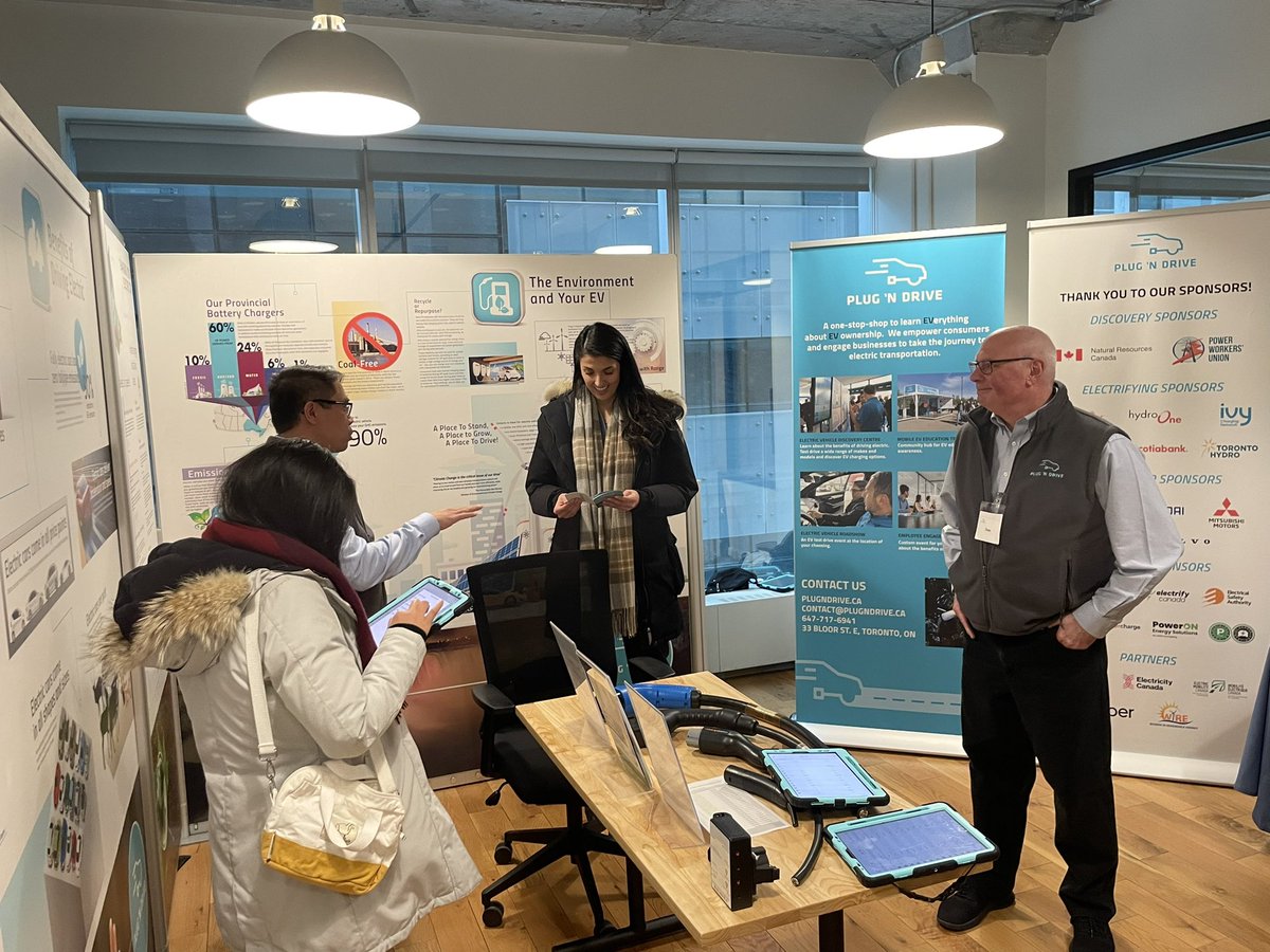 Live from our EVDC at Yonge and Bloor ⚡️ Our ‘Plugging Women into EVs’ event with @WiRE_Canada is off to an electric start!