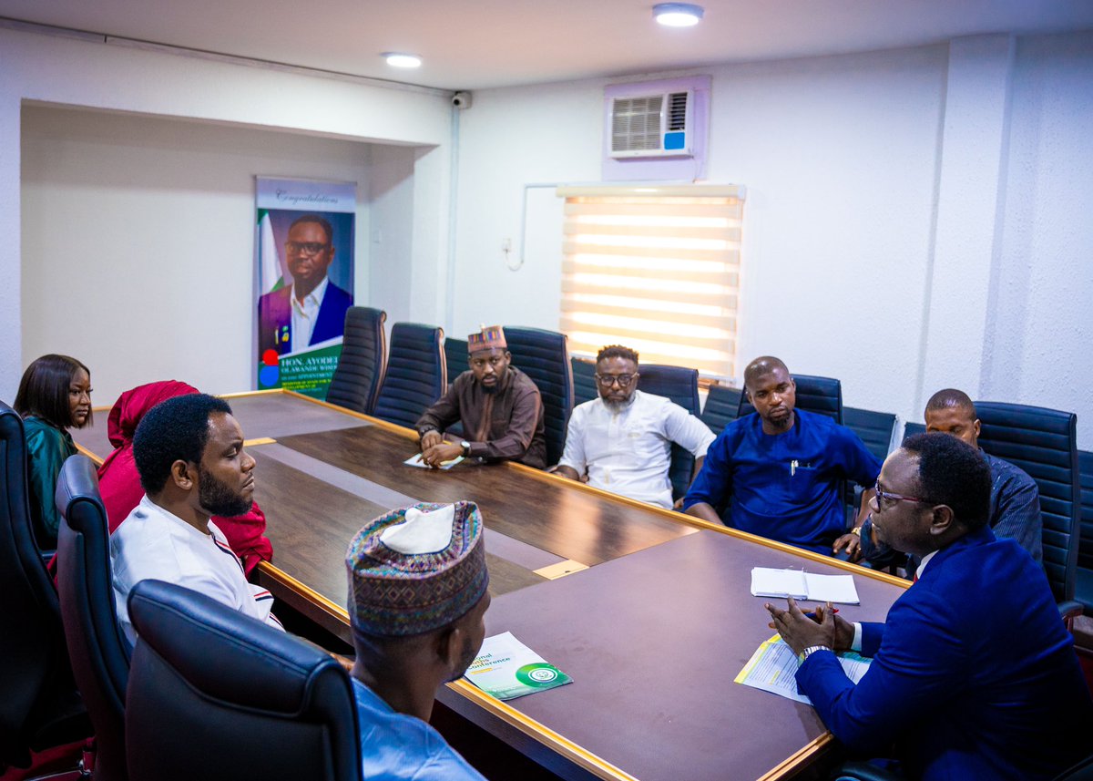 United_Youths's tweet image. Earlier today we had a brief meeting with the Hon.
Minister of Youth at his office, we discussed the challenges our youth face in the country and how we can work together to proper solutions to the challenges... #UNYC