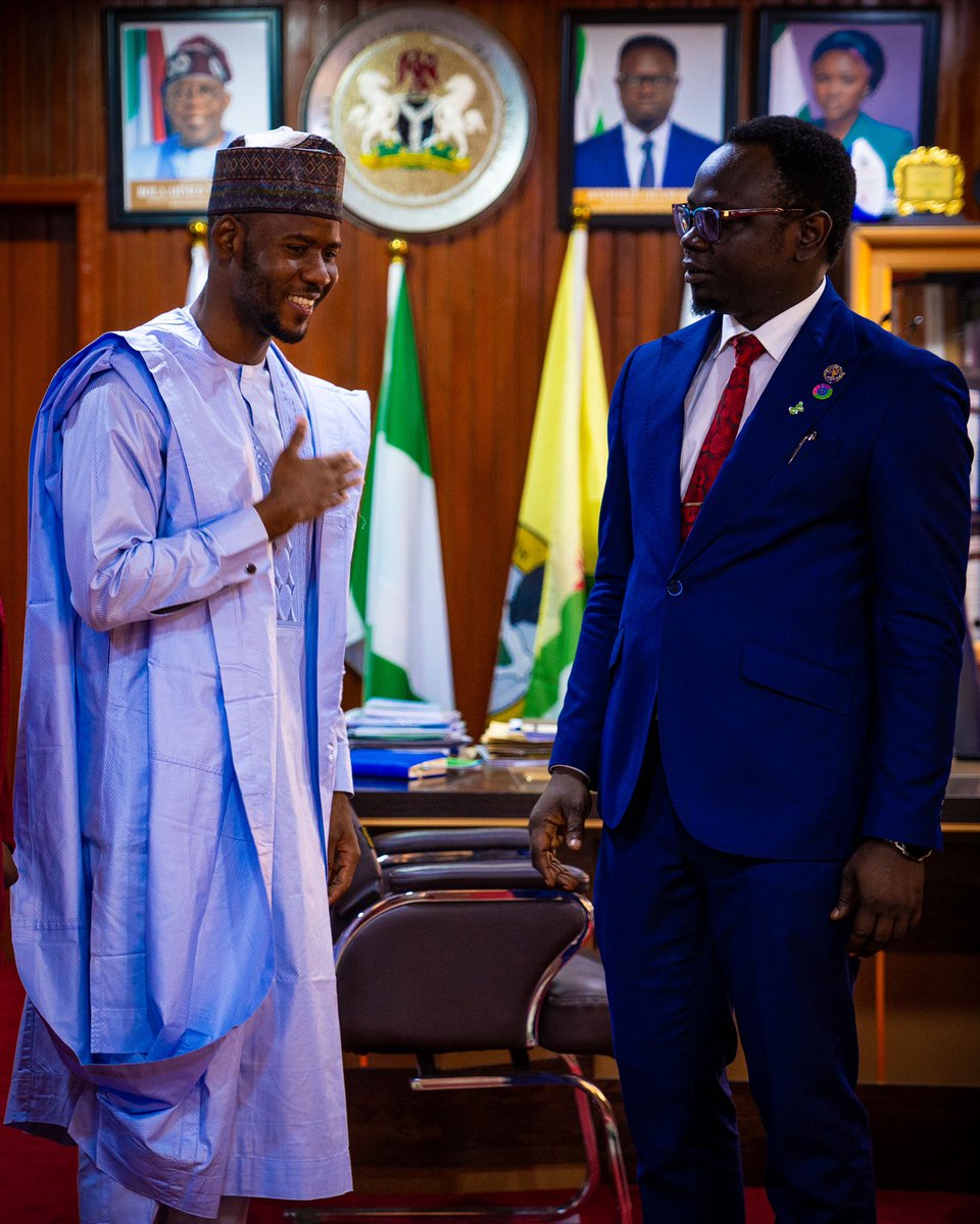 United_Youths's tweet image. Earlier today we had a brief meeting with the Hon.
Minister of Youth at his office, we discussed the challenges our youth face in the country and how we can work together to proper solutions to the challenges... #UNYC