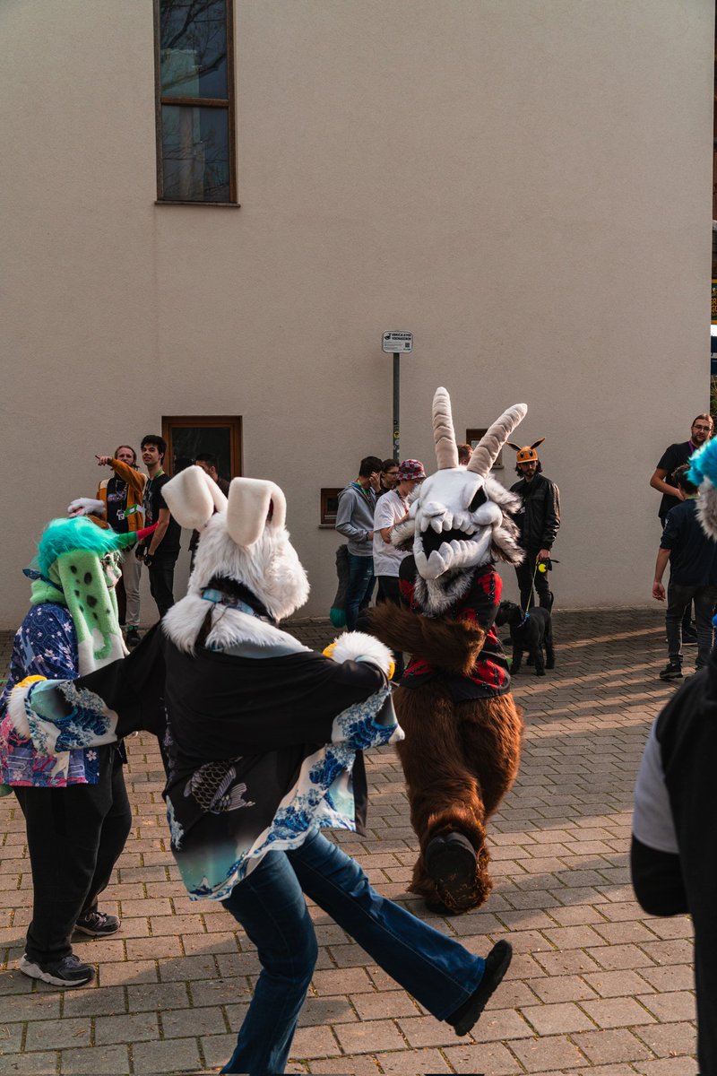 Electroswing starts > ahah dancin goes brrrrrr With @Eldnsay and @Crym_94 💗😩 📸 by @shmonnyx 📍 At @SloFurs