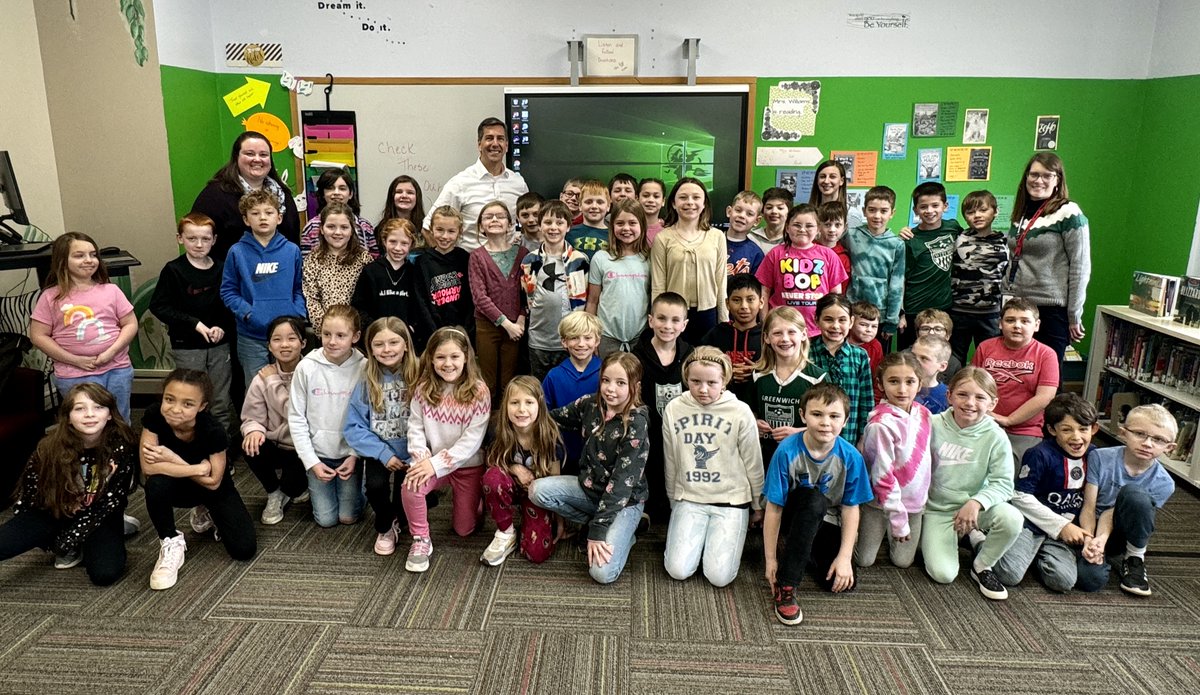 CBS6Steve's tweet photo. Shout out to the 3rd graders at Greenwich Central School with your excellent weather questions.  It was my pleasure to visit today. https://t.co/X6BXbcHAcq