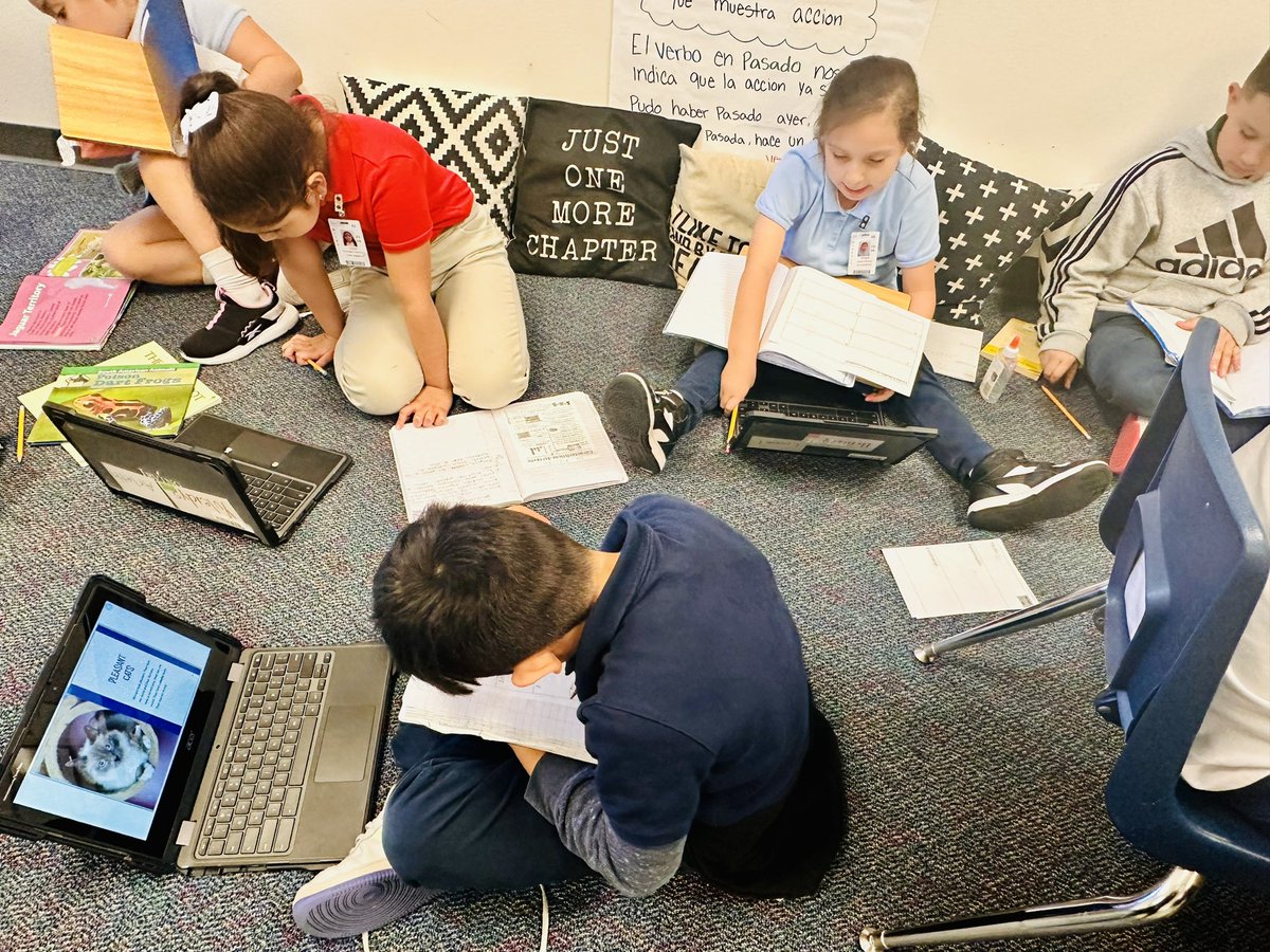 MsBmvalles's tweet photo. Students work on fiction and non-fiction reading responses. Their love ❤️ for reading 📚is contagious! #thereadinglife https://t.co/ZyF8pRfoy6