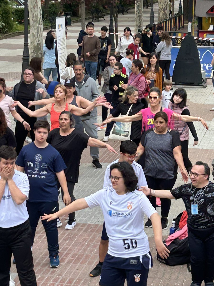 Gracias a nuestros compañeros de camino a la inclusión: @FExB y @altafity al Colegio Sagrado Corazón y, cómo no, a nuestro socio @SagradoCoraznCC !