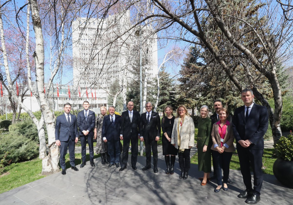 Bakan Yardımcımız Büyükelçi Burak Akçapar, İsveç Dışişleri Devlet Sekreteri Büyükelçi Jan Knutsson’la görüşmüştür. Görüşmede, NATO Vilnius Zirvesi marjında kararlaştırılan, Türkiye ile İsveç arasında Bakanlar düzeyinde kurulması öngörülen İkili Güvenlik İşbirliği Mekanizması