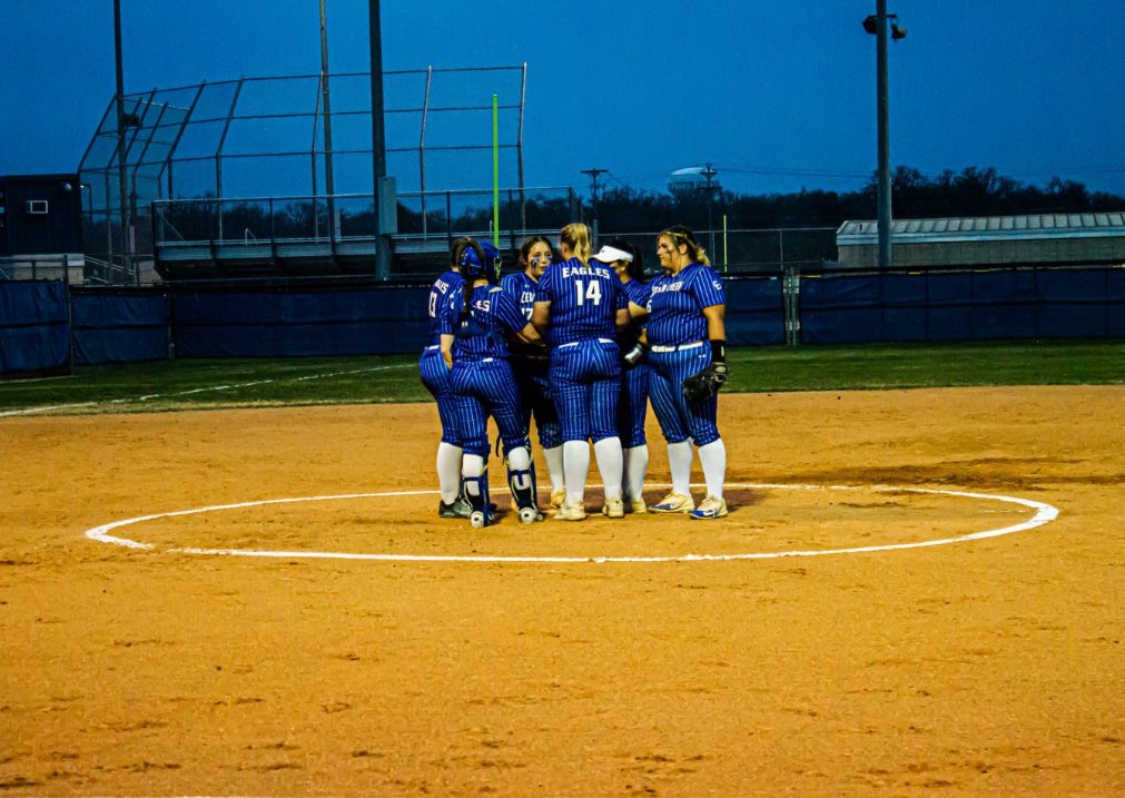 COME SUPPORT US!
📍@ Georgetown 
⏰<a href="/6pm/">Follow us @Shop6pm!</a> Varsity 
📆 Tuesday March 19