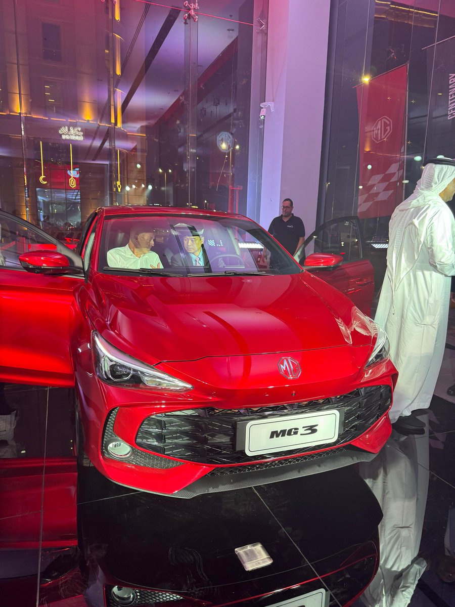 SportMotorMag's tweet image. استعد لتجربة فريدة مع سيارة إم جي 3 الجديدة كليًا والتي تم تدشنها بفرع طريق الملك عبدالعزيز  بجدة. حيث تأتي السيارة بمحرك 1.5 لتر وبقوة 109 احصنة وعزم دوران 142 نيوتن-متر 
#MG3 
#جياد_الحديثة 
#سبور_موتور
@MGMotorSaudi