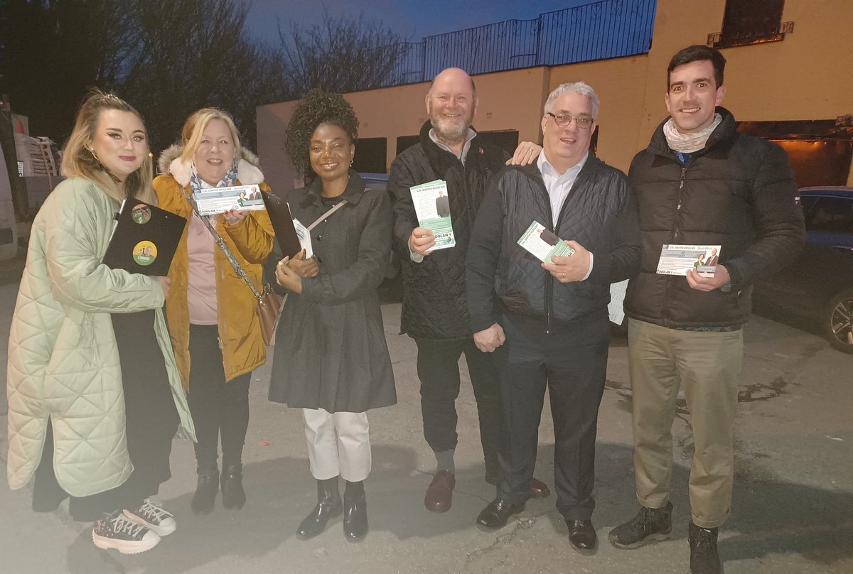 Canvass cards, clipboards action. Great team on the doors in Inchicore tonight. Real change starts here with @sinnfeinireland @aosnodaigh @fintanwarfield @NzemaMamy @RoNiThreasaigh