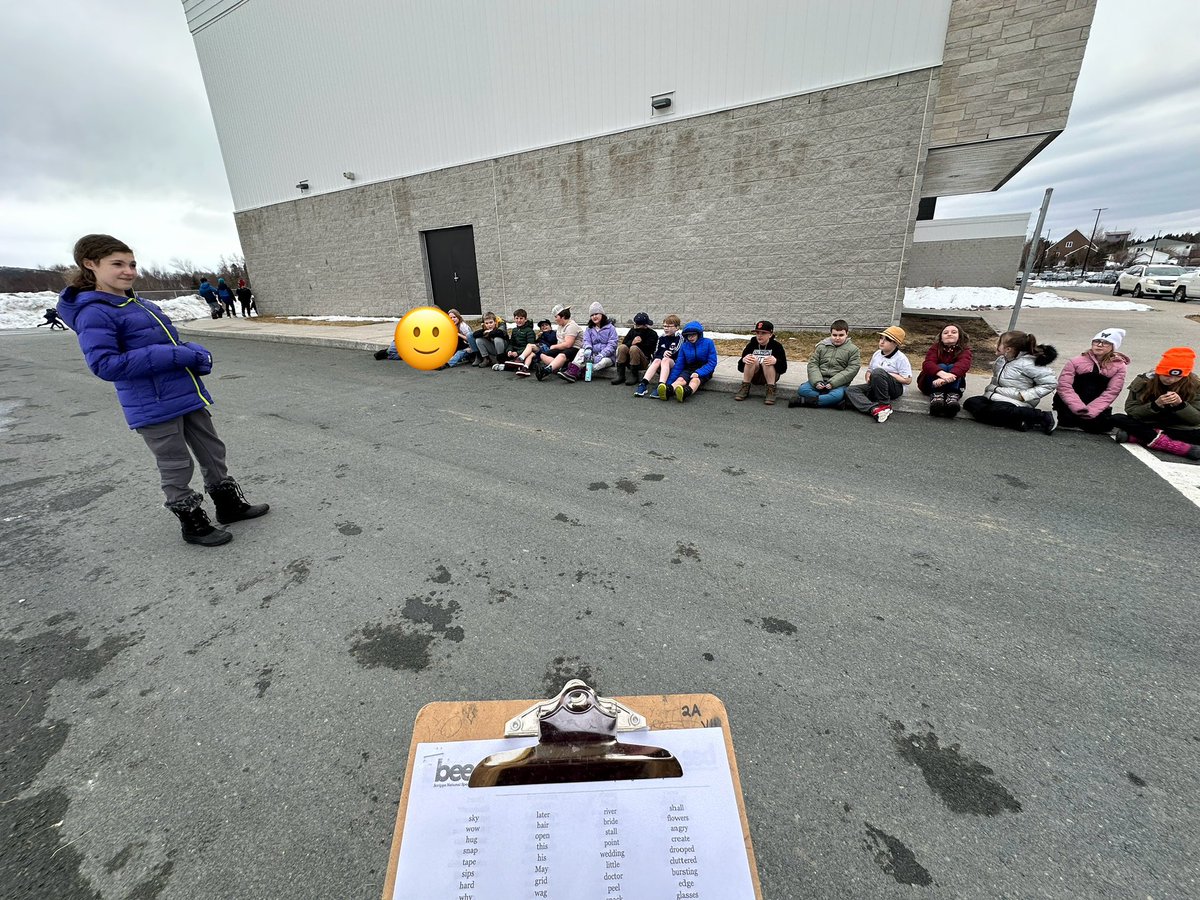 Taking our spelling bee practice outside today! <a href="/AdmiralsAcad_NL/">Admiral’s Academy Navigators 🏳️‍🌈</a>