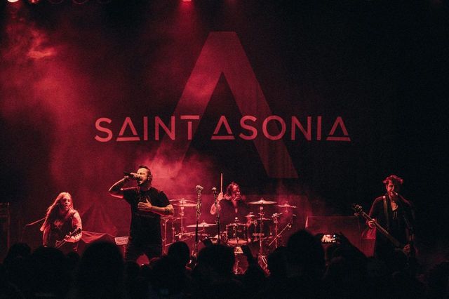 saintasonia tweet picture