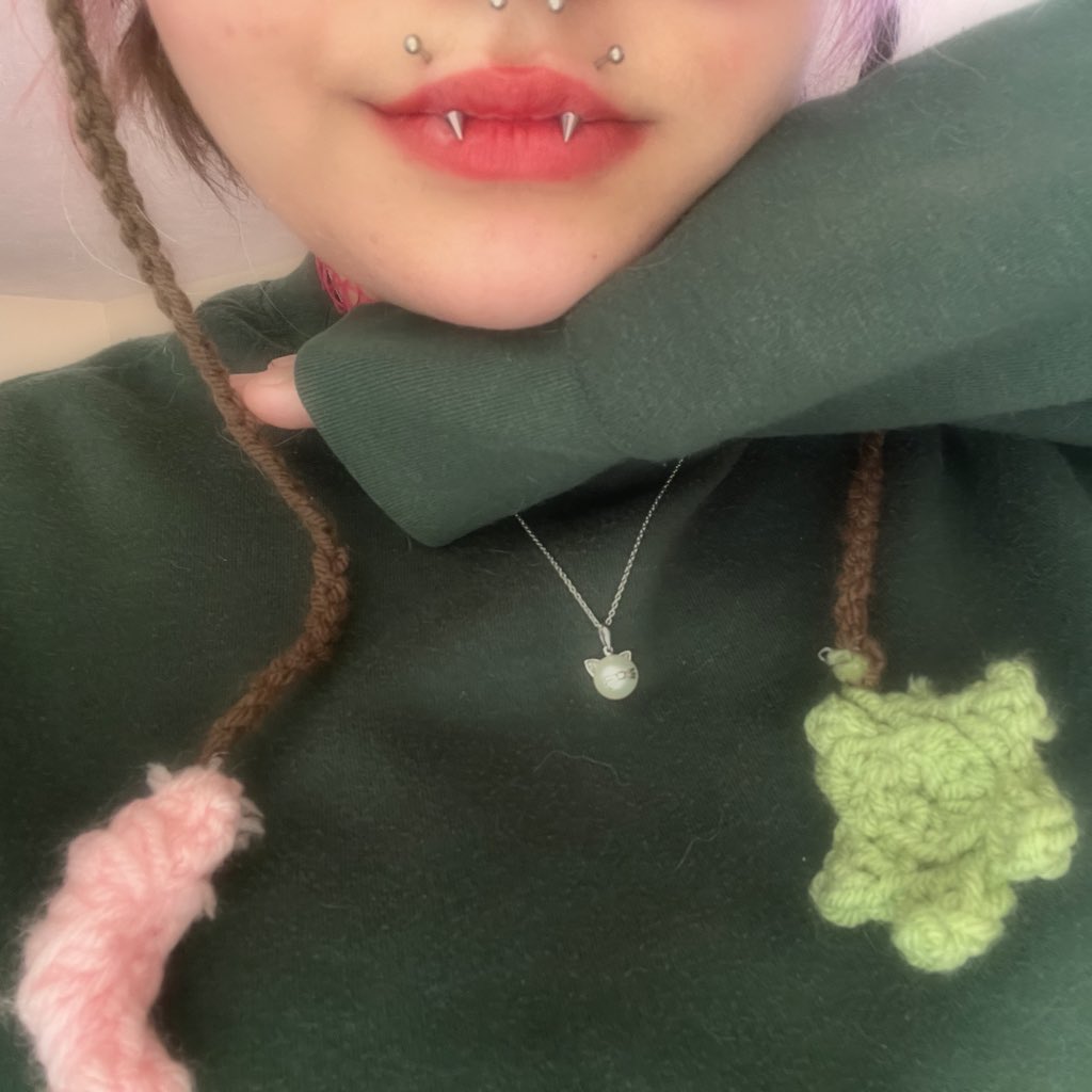 DAKOMIYA's tweet photo. FANGS :f https://t.co/VofK33H3iS