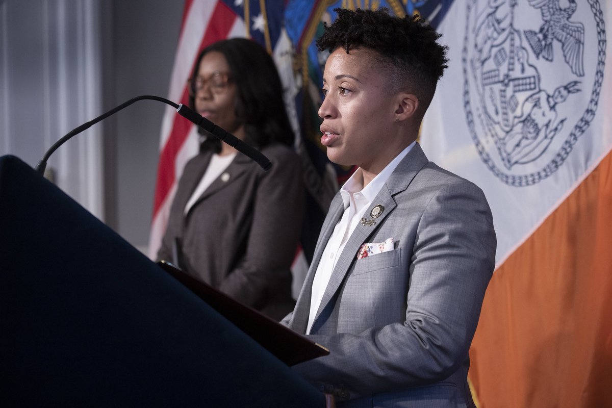 CMCrystalHudson's tweet photo. The #AgeInPlaceNYC legislative package is back, and it’s better than ever!
Today, the @NYCCouncil passed Int. 228, requiring the city to inform older adults of a vital @NYCHealthSystem resource that provides no/low-cost care to all NYers, regardless of age or immigration status! https://t.co/Ry651QSLqo
