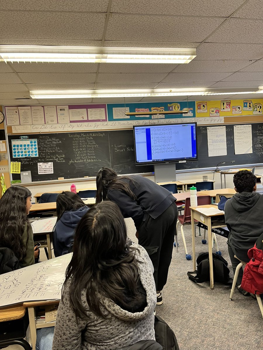 MsABahri's tweet image. The unexpected snowfall couldn’t dampen the enthusiasm of @TDSB_MSPS students delving into their engaging Afterschool Literacy and Numeracy Program on the first day of Spring! ❄️🌸 📚
#SpringSurprise #EducationMatters @TDSB_ConEd @norbert_costa