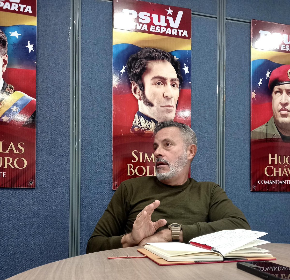 emiliorafael_'s tweet photo. Está tarde sostuvimos un encuentro con nuestro enlace político del @PartidoPSUV en Nueva Esparta, Dip. Guiseppe Alessandrello, quien nos orientó  lineamientos de trabajo en pro de nuestro pueblo.

@NicolasMaduro
@dcabellor
@PSUVNE_

#MaduroPresidente #YoPostuloANicolas https://t.co/taA4dBiPSQ