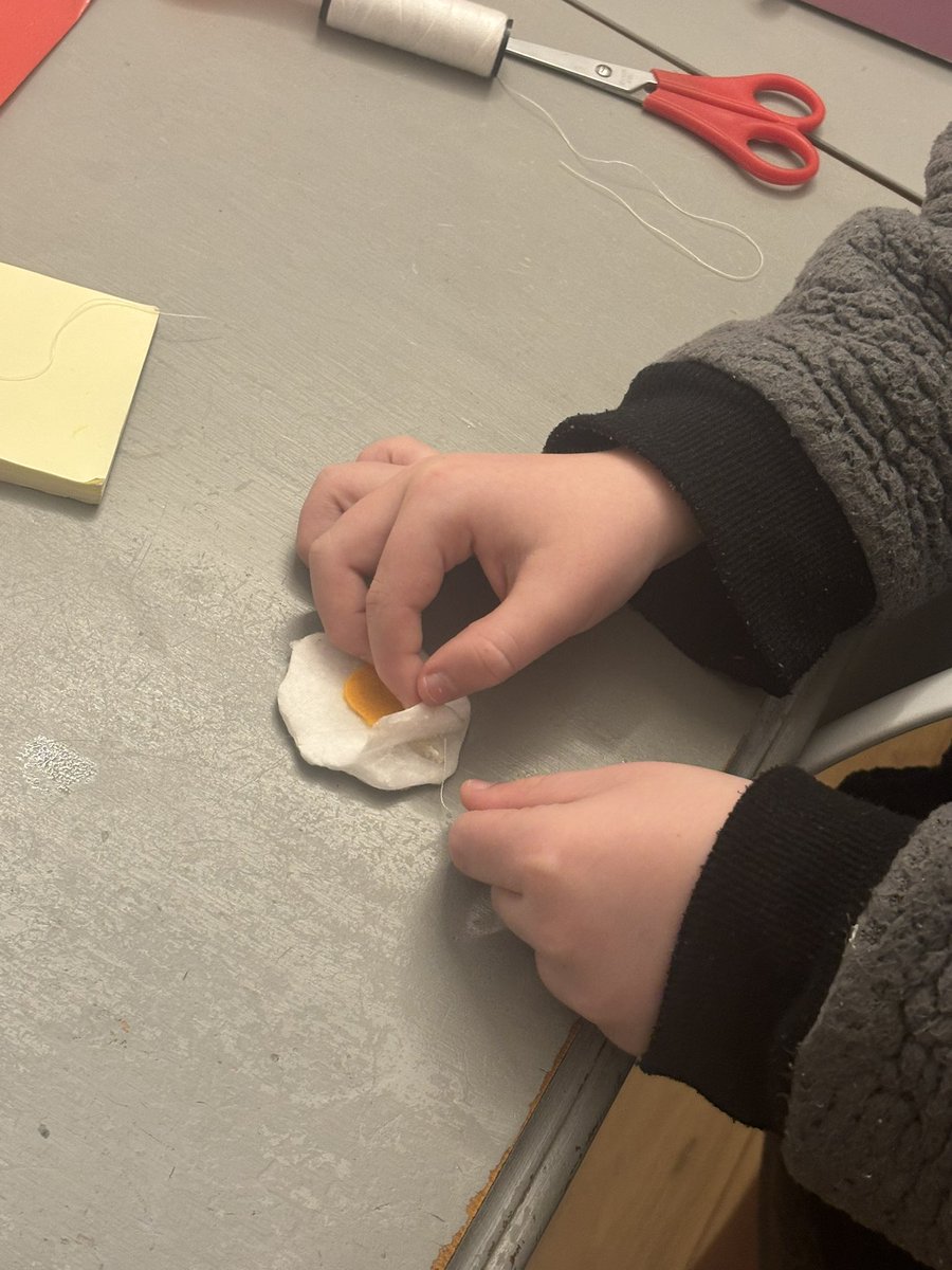 Valleygrant's tweet photo. @stdavidsPS_ELC 
After SCRAMBLING ideas, an EGGcellent evening spent by OFS creating this CRACKING bonnet 🍳. 
@stdavidsparentc https://t.co/3wa0T0KknI