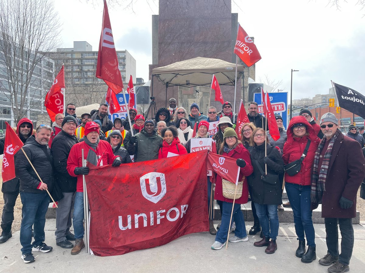 UniforTheUnion's tweet photo. Unifor members working in telco and media in Ontario and Quebec, along with the union's leadership, staff and supporters, are holding a rally in Ottawa now to send a loud and clear message: #ShameonBell. https://t.co/YqNtONPV5M