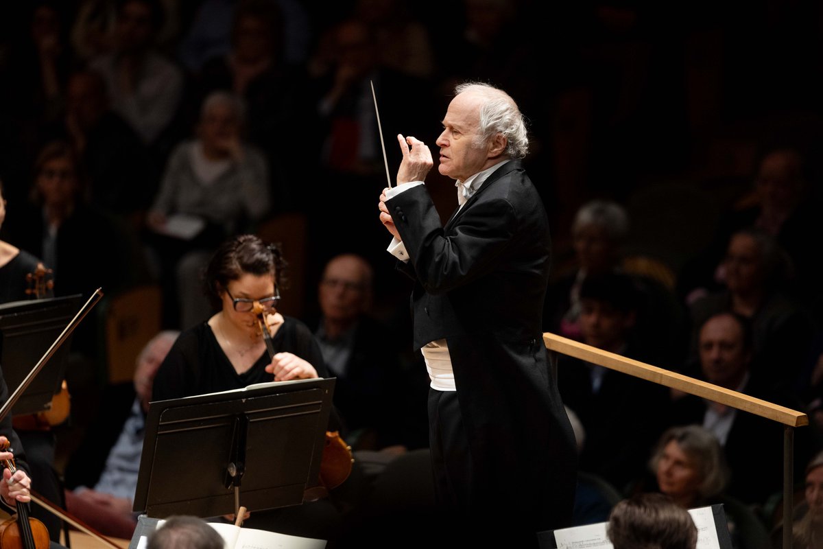 ibercamera's tweet image. Tocats pel #Mahler d'Ádám Fischer i la Simfònica de Düsseldorf ✨

📷 Mario Wurzburger &amp;amp; Susanne Diesner
