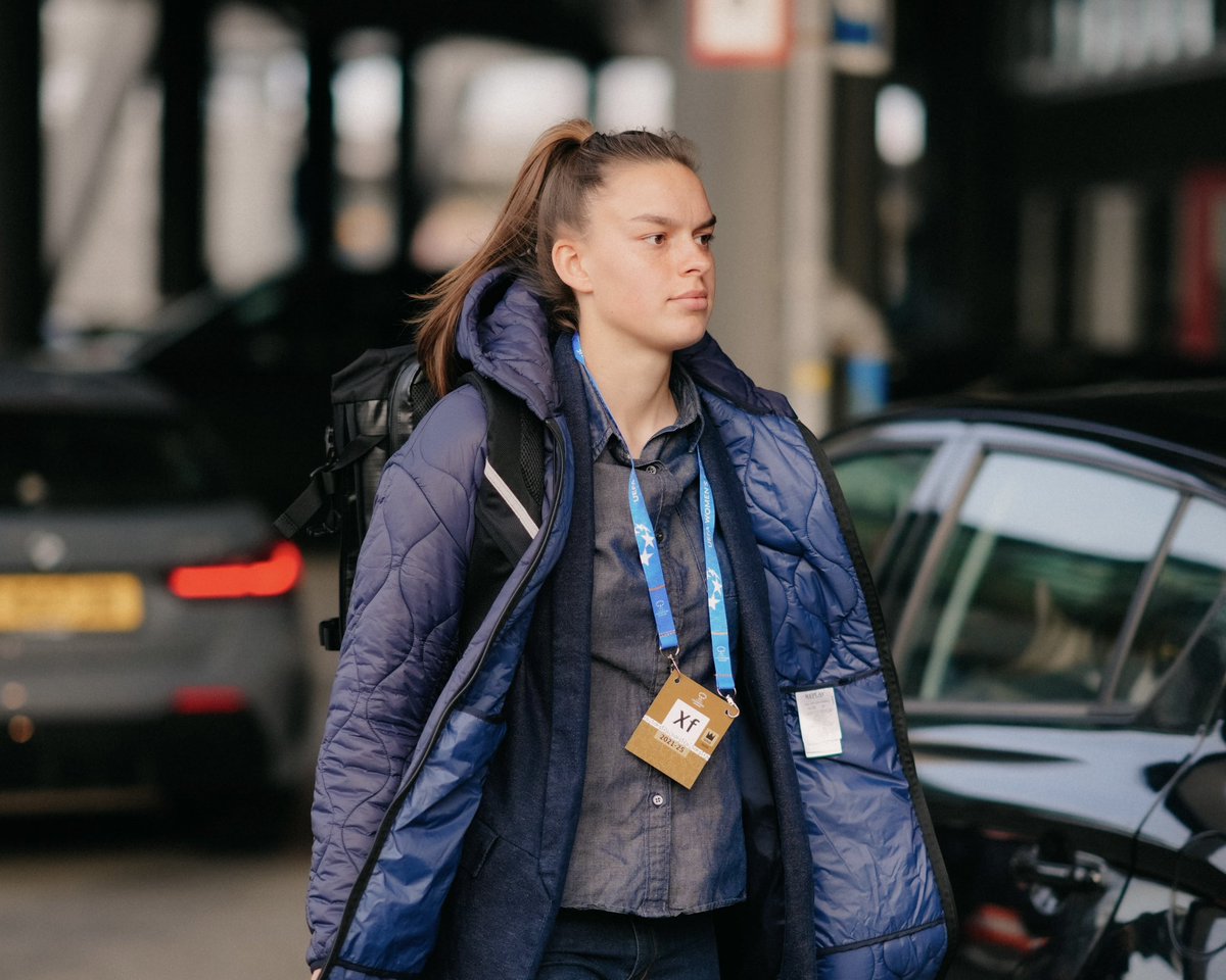 AjaxVrouwen tweet picture