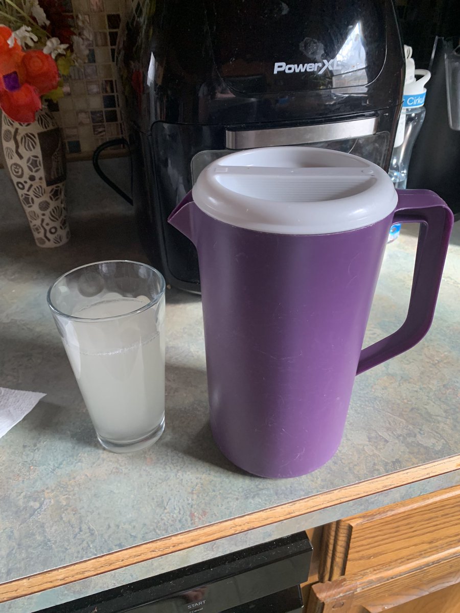 Trislosherprop's tweet photo. Lemonade https://t.co/6vS9qnMDKo