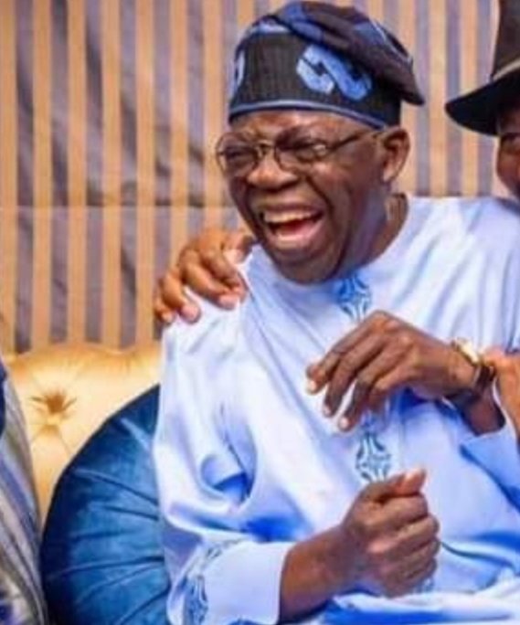 Millishield01's tweet image. Alex Otti canceled pensions for past governors in Abia state.
If Lagos state governor raises that kin bill....He will be impeached the following day