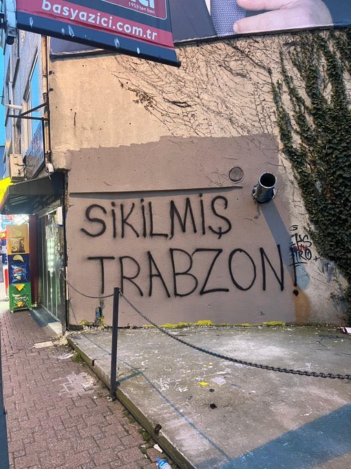 FARKETMEZ! 

SİKİLMİŞ TRABZON!