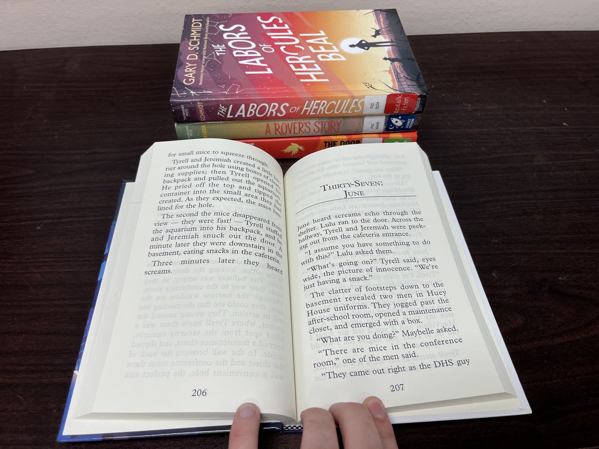 Mr. Black tweet media