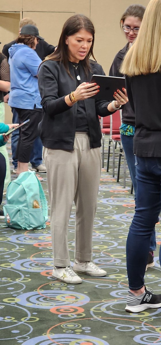 Ms. Moore tweet media