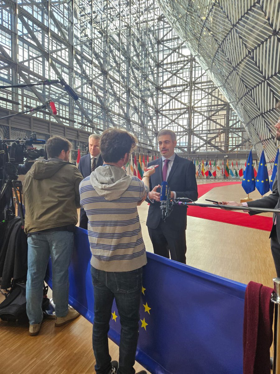 El @EUCouncil de Asuntos Generales #CAG se ha centrado en la preparación del #ConsejoEuropeo #EUCO y en el debate sobre el #FuturoDeEuropa He presentado el #memorandum remitido por el Ministro @jmalbares para defender la oficialidad del #catalán, #euskera y #gallego en la #UE 🇪🇺