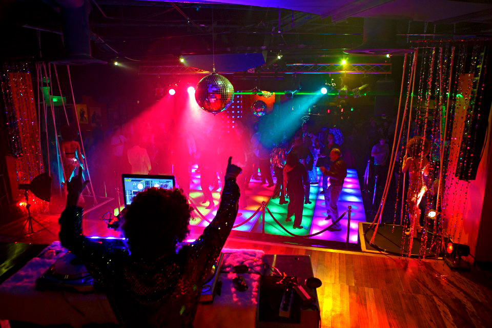 In_Depth_Events's tweet image. 🕺Get ready to light up your events with our LED Dance Floors! 🎉🌈  Our floors are the brightest, safest, and largest in North America, making them the perfect centerpiece for any occasion.