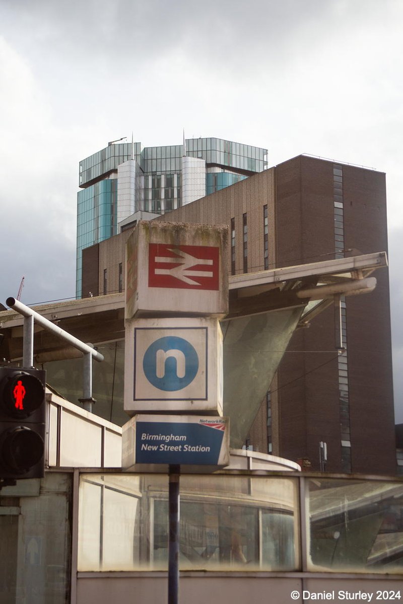 #Birmingham UK, New Street Station 😎
#BirminghamWeAre #MuddleEarth