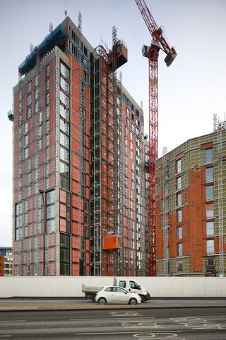 Senior_Systems's tweet photo. In progress at West Barr. 👀 Check out our PURe® aluminium window systems being installed across 5 commercial and residential towers for main contractor B&amp;K by installers @HKLSpecialists. It’s estimated to be completed in August - so keep your eyes peeled for future updates. https://t.co/eXhxIQdLIT