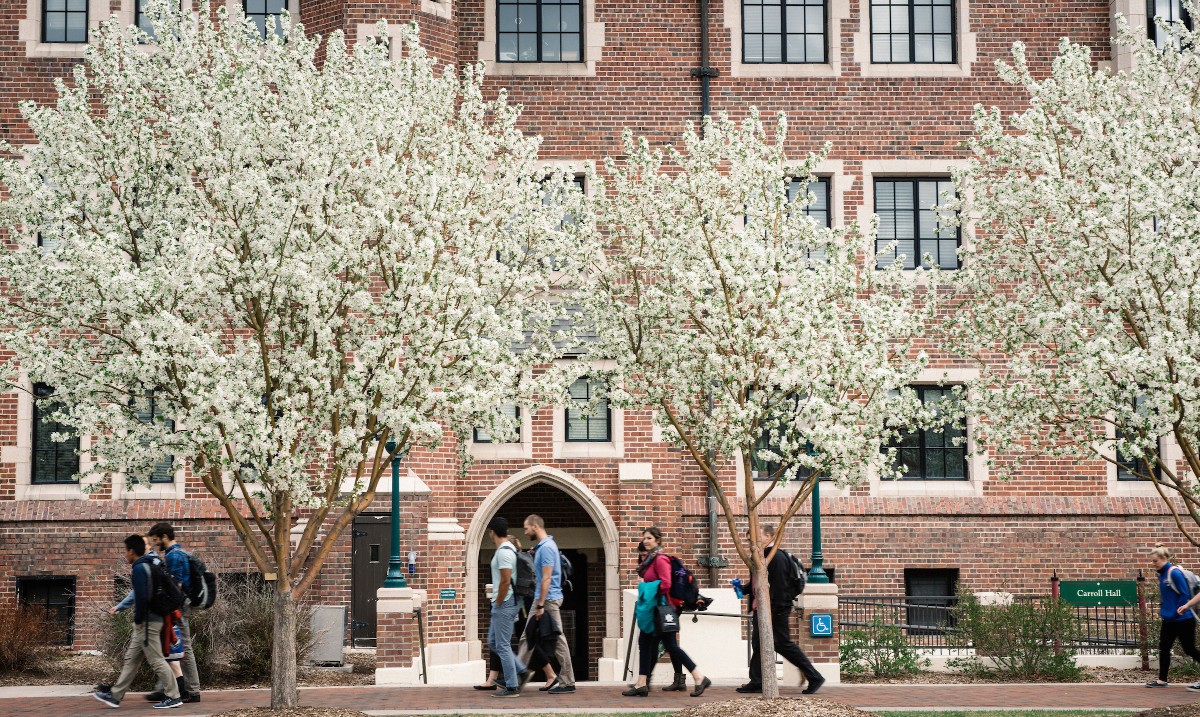 RegisUniversity's tweet photo. Soon 🌸
#ThisIsRegis #JesuitEducated #Spring #FirstDayOfSpring https://t.co/rYNMyodD0K
