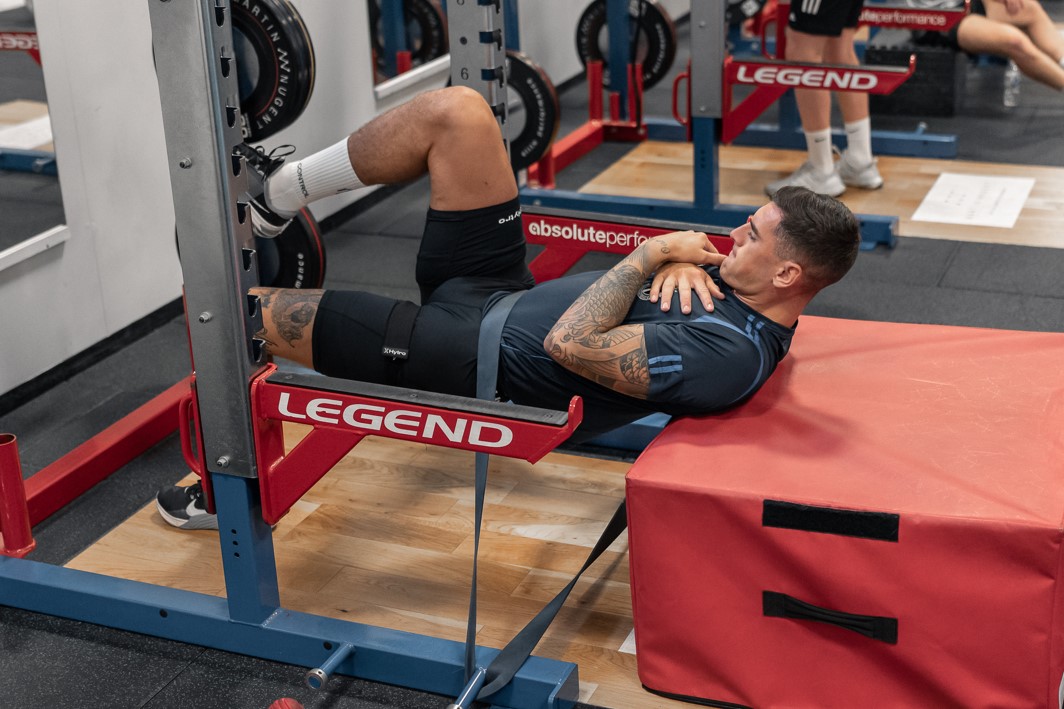 BFR shines in scenarios like knee rehab or managing recurrent calf injuries, visibly countering muscle atrophy and speeding up the return to play with stronger, more resilient muscles.