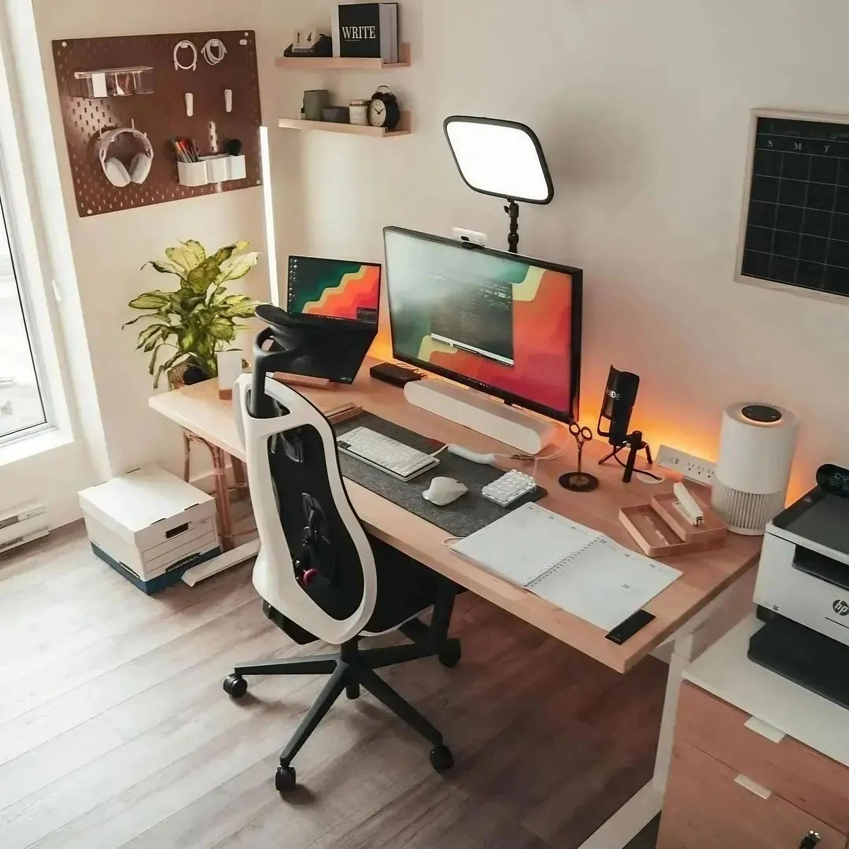 WindowsWally's tweet photo. Today's Fancy Desktop Setup #HomeOffice #Workspace #DesignOffice #DeskSetup https://t.co/yGSxwIB6Oa https://t.co/4nuOSMd6P0