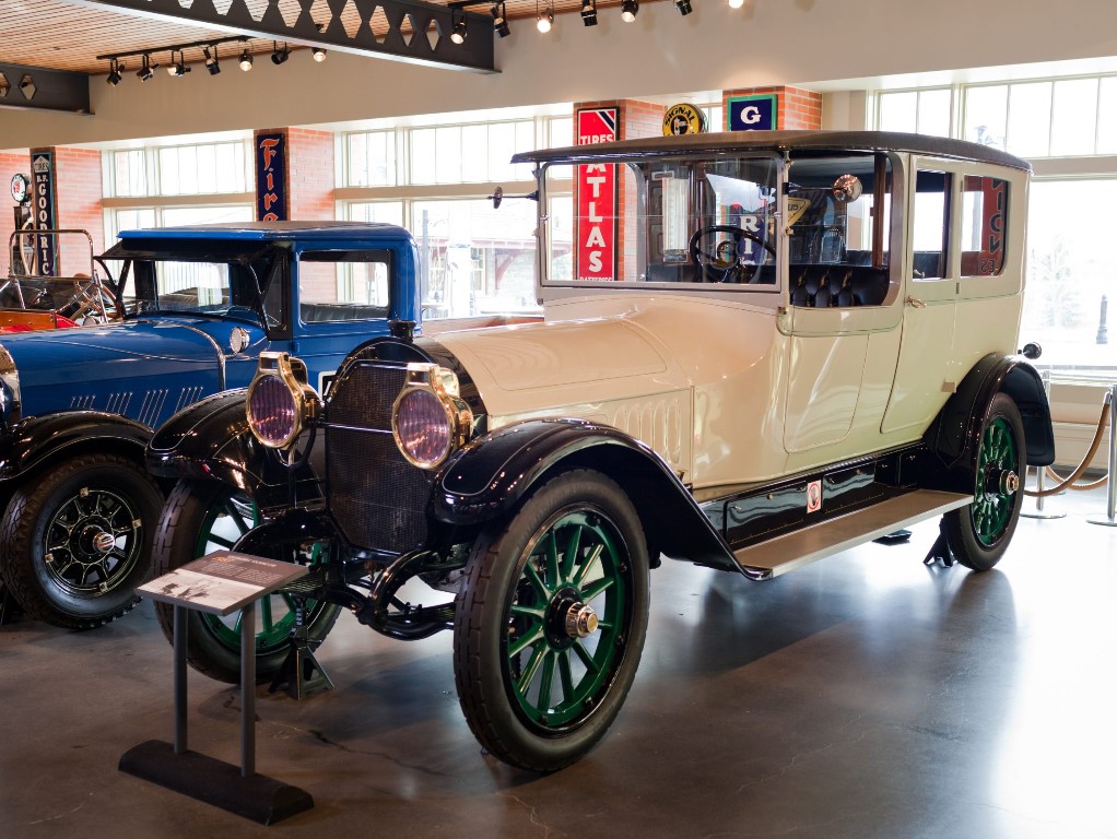 Join us for another exciting week of Hood's Up! as we unveil a lineup of new vehicles! The early model Locomobile is one of the first 'horseless carriages' in Alberta. Visit Gasoline Alley Museum to see vintage cars with hoods up for a limited time! bit.ly/41vyBdJ