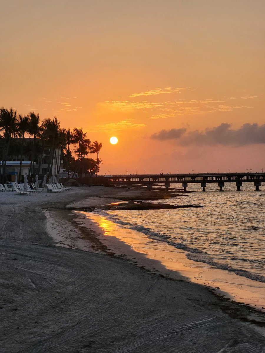 Manchmal gibt es auch schöne Momente, die man als #Marineflieger erleben darf.
Zum Beispiel einen #Sunset in #KeyWest 
#FliegMitUns