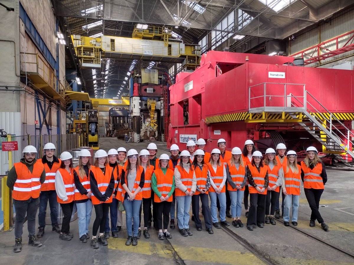 Les étudiants du Master 1 #GRH, accompagnés de leurs responsables pédagogiques, Camille Bertereau et <a href="/samuel_mercier/">Samuel Mercier</a>, ont eu la chance de visiter hier le site du Creusot de <a href="/Framatome_/">Framatome</a>
